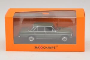Mercedes 200D W115 Tmavozelený Maxichamps 1:43 940034001 Diecast – obrázok 5 z 5