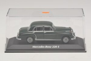 Mercedes 220 S W180 Tmavozelený Maxichamps 1:43 940033001 Diecast – obrázok 4 z 5
