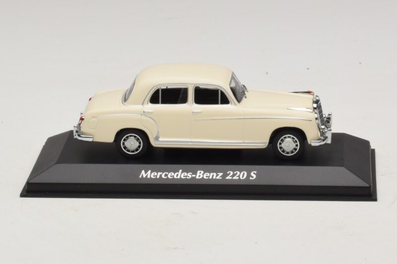 Mercedes 220 S W180 Biely Maxichamps 1:43 940033000 Kov