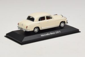 Mercedes 220 S W180 Biely Maxichamps 1:43 940033000 Kov – obrázok 2 z 5