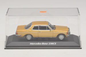 Mercedes 230 CE C123 Zlatá Metalíza Maxichamps 1:43 940032220 Diecast – obrázok 4 z 5