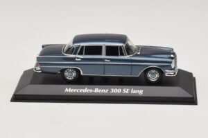 Mercedes 300 SE W112 Lang Modrá Metalíza Maxichamps 1:43 940035200 Diecast