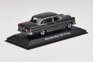 Mercedes 300 SE W112 Lang Tmavošedý Maxichamps 1:43 940035201 Diecast – obrázok 2 z 5