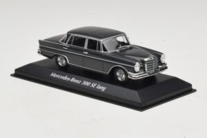 Mercedes 300 SE W112 Lang Tmavošedý Maxichamps 1:43 940035201 Diecast – obrázok 3 z 5