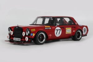 Mercedes 300 SEL W109 Red Pig S-Klub C63 S Mars Red GT Spirit 1:18 GT584 Živica – obrázok 2 z 2