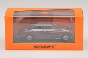 Mercedes 300 W186 Tmavočervený Maxichamps 1:43 940039060 Kov – obrázok 5 z 5