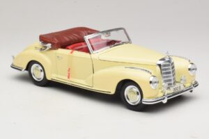 Mercedes 300S Krémový Maisto 1:18 31806 Kov – obrázok 6 z 8