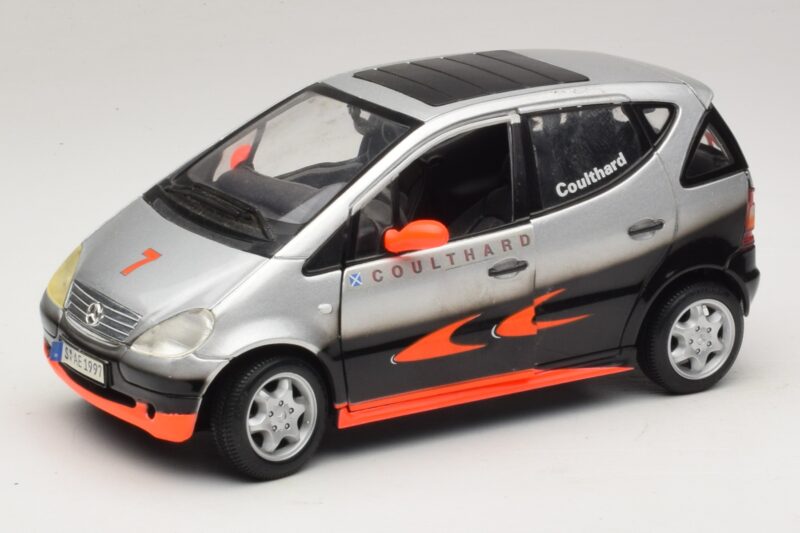 Mercedes A-Class W168 D. Coulthard Strieborná Maisto 1:18 35841 Kov
