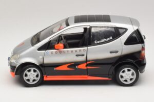 Mercedes A-Class W168 D. Coulthard Strieborná Maisto 1:18 35841 Kov – obrázok 4 z 8