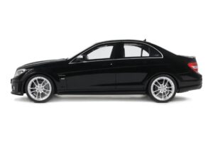Mercedes C63 AMG W204 Brabus B63S Obsidian Black GT Spirit 1:18 GT582 Živica – obrázok 3 z 5