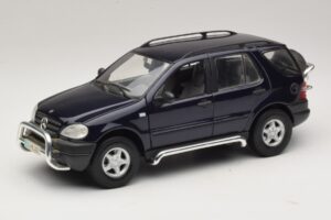Mercedes ML320 W163 Modrý Maisto 1:18 31847 Kov