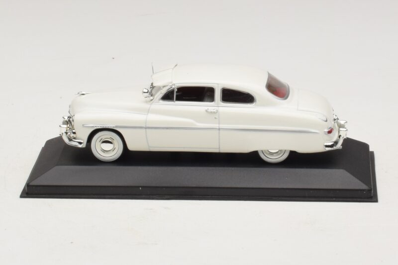 Mercury Monterey Biela Minichamps 1:43 Mercury Monterey Biela Minichamps 1:43 400082401 Kov