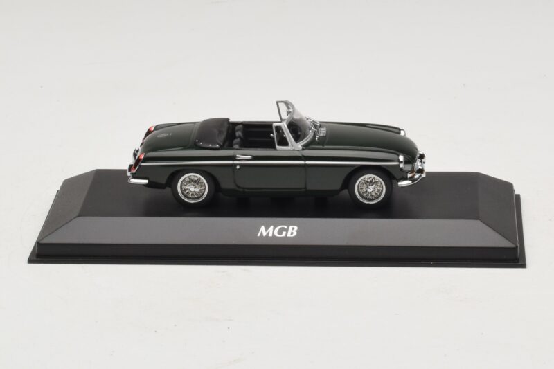 MG MGB Mk1 Zelený Maxichamps 1:43 MG MGB Mk1 Zelený Maxichamps 1:43 940131031 Kov