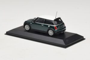 Mini Cooper One R50 Aero Green S Bielou Strechou Minichamps 1:43 MINI011 Kov – obrázok 3 z 5