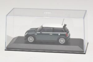 Mini Cooper One R50 Aero Green S Bielou Strechou Minichamps 1:43 MINI011 Kov – obrázok 4 z 5