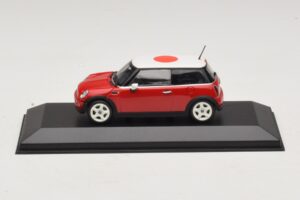 Mini Cooper One R50 Červený S Japonskou Vlajkou Minichamps 1:43 MINI034 Kov