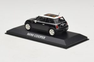 Mini Cooper S R53 Čierny S Panoramatickou Strechou Minichamps 1:43 MINI022 Kov – obrázok 3 z 4