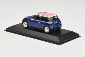 Mini Cooper S R53 Modrý S Americkou Vlajkou Minichamps 1:43 MINI014 Kov – obrázok 3 z 5