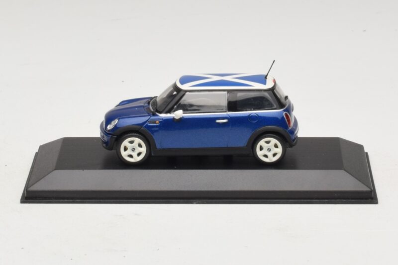 Mini Cooper S R53 Modrý So Škótskou Vlajkou Minichamps 1:43 MINI016 Kov