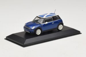 Mini Cooper S R53 Modrý So Škótskou Vlajkou Minichamps 1:43 MINI016 Kov – obrázok 2 z 5