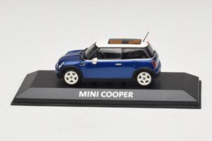 Mini Cooper S R53 Tmavomodrý S Panoramatickou Strechou Minichamps 1:43 Mini Cooper S R53 Tmavomodrý S Panoramatickou Strechou Minichamps 1:43 MINI021 Diecast
