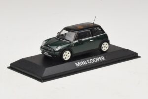 Mini Cooper S R53 Tmavozelený S Čiernou Strechou Minichamps 1:43 MINI023 Kov – obrázok 2 z 5