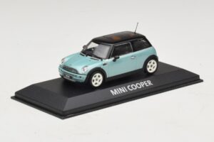 Mini Cooper S R53 Svetlomodrý Metalický S Čiernou Strechou Minichamps 1:43 MINI030 Diecast – obrázok 2 z 4
