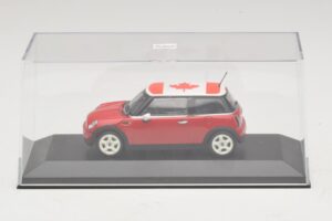Mini Cooper S R53 Červený S Kanadskou Vlajkou Minichamps 1:43 MINI017 Diecast – obrázok 4 z 5