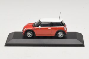 Mini Cooper S R53 Červený S Bielou Strechou Minichamps 1:43 MINI025 Diecast