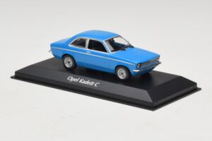Opel Kadett C Modrý Maxichamps 1:43 940045601 Diecast – obrázok 3 z 5