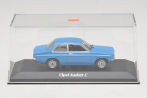 Opel Kadett C Modrý Maxichamps 1:43 940045601 Diecast – obrázok 4 z 5