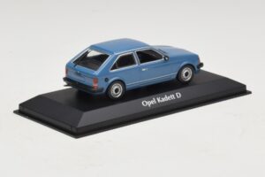 Opel Kadett D Modrý Maxichamps 1:43 940044100 Diecast – obrázok 2 z 5