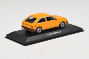 Opel Kadett D Oranžový Maxichamps 1:43 940044101 Kov – obrázok 2 z 5