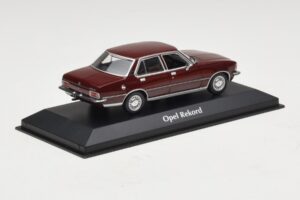 Opel Rekord D Tmavočervený Maxichamps 1:43 940044000 Diecast – obrázok 2 z 5