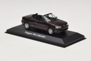 Peugeot 306 Kabriolet Fialová Metalíza Maxichamps 1:43 940112834 Kov – obrázok 3 z 5