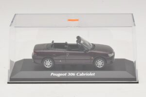 Peugeot 306 Kabriolet Fialová Metalíza Maxichamps 1:43 940112834 Kov – obrázok 4 z 5