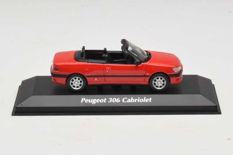 Peugeot 306 Kabriolet Červený Maxichamps 1:43 940112830 Diecast