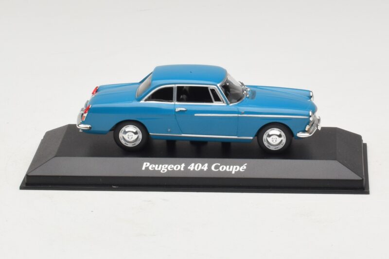 Peugeot 404 Kupé Modrý Maxichamps 1:43 Peugeot 404 Kupé Modrý Maxichamps 1:43 940112921 Kov