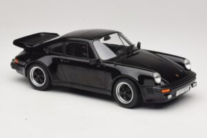 Porsche 911 930 Turbo 3.3 Čierny KK-Scale 1:18 KKDC181443 Kov – obrázok 4 z 6