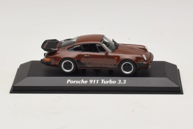 Porsche 911 930 Turbo 3.3 Hnedý Maxichamps 1:43 940069001 Kov