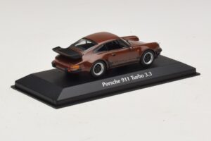 Porsche 911 930 Turbo 3.3 Hnedý Maxichamps 1:43 940069001 Kov – obrázok 2 z 5