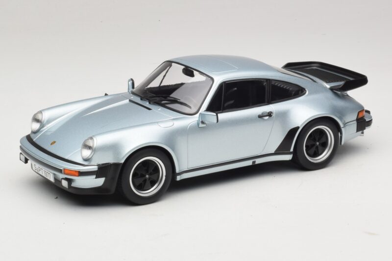 Porsche 911 930 Turbo 3.3 Strieborný KK-Scale 1:18 KKDC181444 Kov