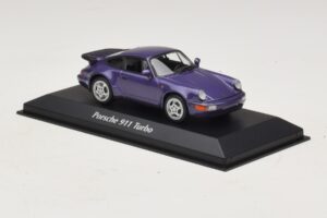 Porsche 911 964 Turbo Fialová Metalíza Maxichamps 1:43 940069100 Kov – obrázok 3 z 5