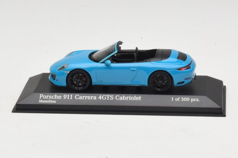Porsche 911 991.1 Carrera 4 GTS Kabriolet Modrý Minichamps 1:43 410067332 Kov