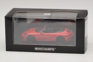 Porsche 911 991.1 Carrera 4 GTS Kabriolet Červený Minichamps 1:43 410067330 Kov – obrázok 5 z 5