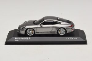 Porsche 911 991.1 R Strieborný Minichamps 1:43 410066224 Diecast