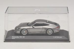 Porsche 911 991.1 R Strieborný Minichamps 1:43 410066224 Diecast – obrázok 4 z 5
