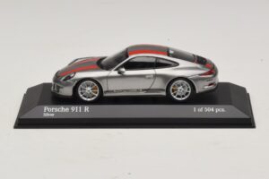 Porsche 911 991.1 R Strieborný S Oranžovými Pruhmi Minichamps 1:43 410066222 Kov