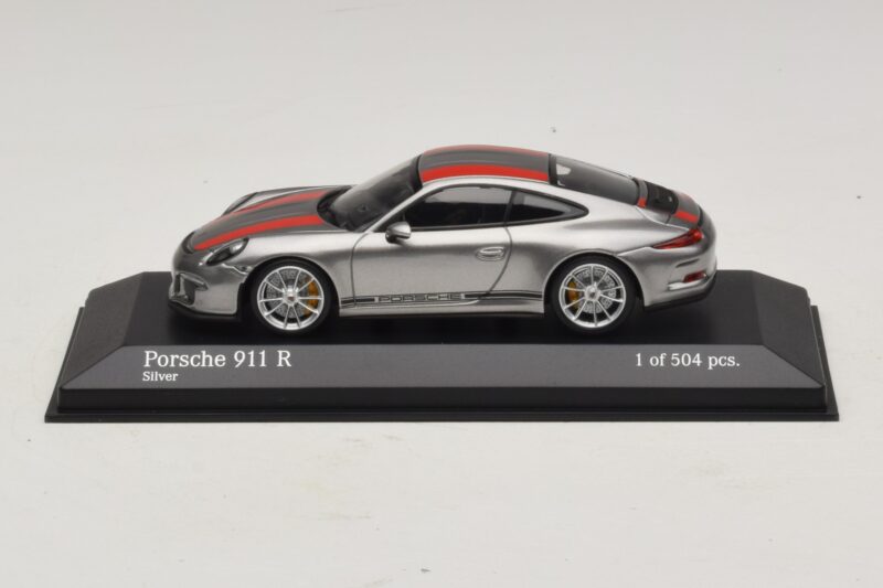 Porsche 911 991.1 R Strieborný S Oranžovými Pruhmi Minichamps 1:43 410066222 Kov