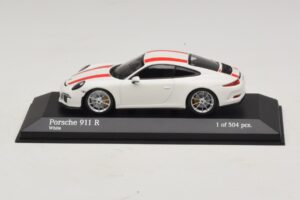 Porsche 911 991.1 R Biely S Červenými Pruhmi Minichamps 1:43 410066220 Diecast – obrázok 2 z 6